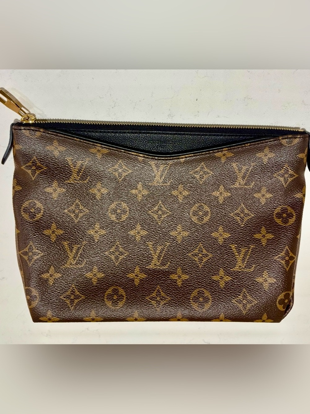 Louis Vuitton Pallas Clutch Beauty Case Monogram Noir M64124 Leather Pouch